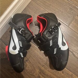 Black and Red Peloton shoes size 8 Men 9.5 women